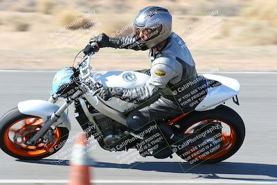 media/Feb-05-2023-Classic Track Day (Sun) [[c35aca4a42]]/Group 2/session 3 turn 13/